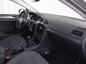 Volkswagen Golf thumbnail 21