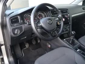Volkswagen Golf thumbnail 22