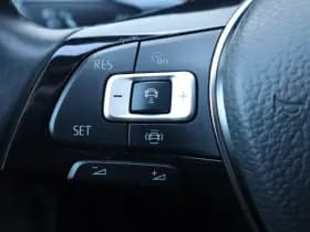 Volkswagen Golf thumbnail 23
