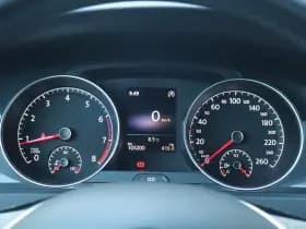 Volkswagen Golf thumbnail 24