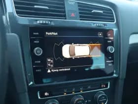 Volkswagen Golf thumbnail 27