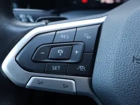 Volkswagen Golf thumbnail 28