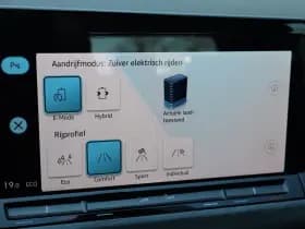 Volkswagen Golf thumbnail 42