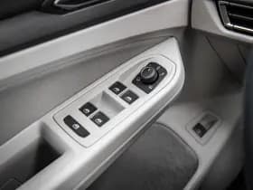 Volkswagen Golf thumbnail 20