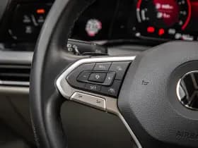 Volkswagen Golf thumbnail 24