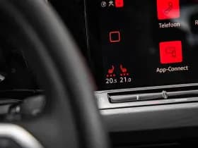 Volkswagen Golf thumbnail 40