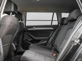 Volkswagen Passat thumbnail 17
