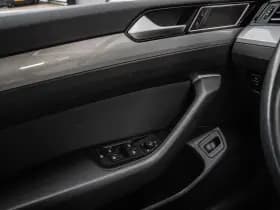 Volkswagen Passat thumbnail 31