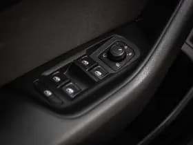 Volkswagen Passat thumbnail 32