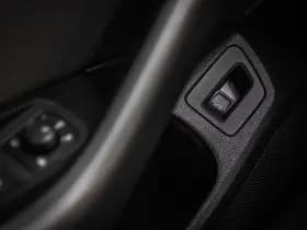 Volkswagen Passat thumbnail 33