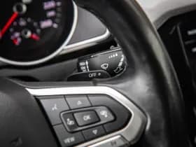 Volkswagen Passat thumbnail 35