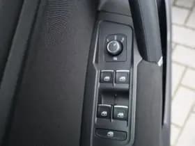 Volkswagen Tiguan thumbnail 32