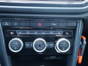 Volkswagen T-Roc thumbnail 35