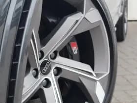 Audi e-tron thumbnail 16