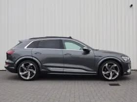 Audi e-tron thumbnail 3