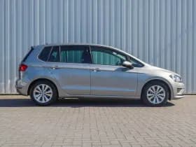 Volkswagen Golf thumbnail 3