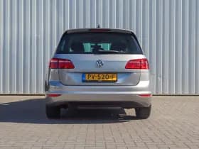 Volkswagen Golf thumbnail 10