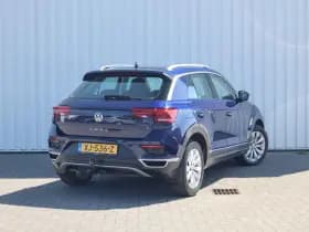 Volkswagen T-Roc thumbnail 2