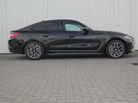 BMW i4 thumbnail 3