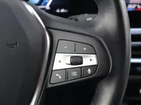 BMW i4 thumbnail 26