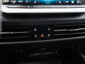 Volkswagen Golf thumbnail 28