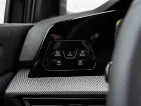 Volkswagen Golf thumbnail 34
