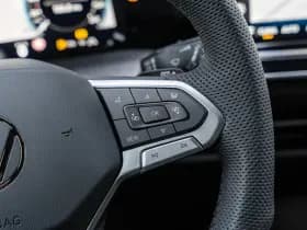 Volkswagen Golf thumbnail 36
