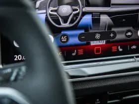 Volkswagen Golf thumbnail 25