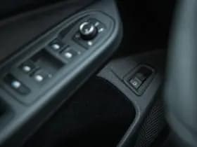 Volkswagen Golf thumbnail 35