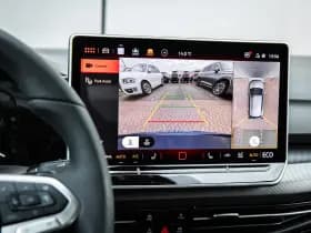 Volkswagen Golf thumbnail 40