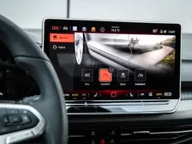 Volkswagen Golf thumbnail 46