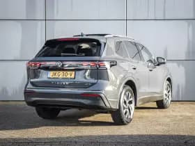 Volkswagen Tiguan thumbnail 2