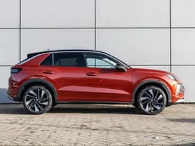 Volkswagen T-Roc thumbnail 3