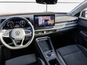 Volkswagen T-Roc thumbnail 24