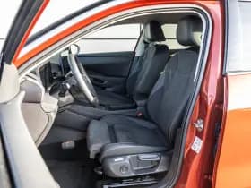 Volkswagen T-Roc thumbnail 4