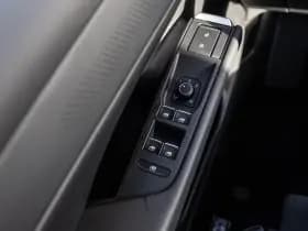 Volkswagen T-Roc thumbnail 31