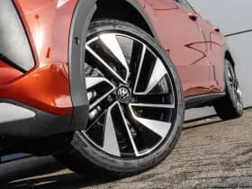 Volkswagen T-Roc thumbnail 10