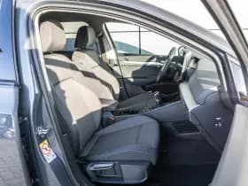 Volkswagen Golf thumbnail 21