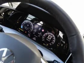 Volkswagen Golf thumbnail 24