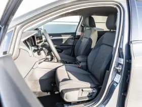 Volkswagen Golf thumbnail 4