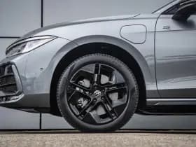 Volkswagen Passat thumbnail 13