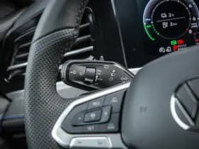 Volkswagen Passat thumbnail 18