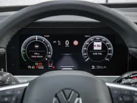 Volkswagen Passat thumbnail 19