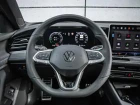 Volkswagen Passat thumbnail 21