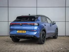 Volkswagen T-Roc thumbnail 2