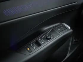Volkswagen T-Roc thumbnail 21