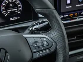 Volkswagen T-Roc thumbnail 26