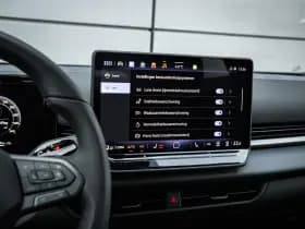 Volkswagen T-Roc thumbnail 34