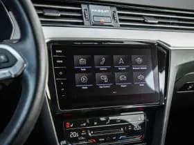 Volkswagen Passat thumbnail 37