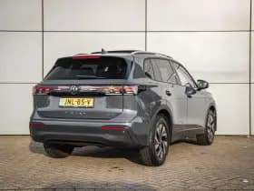 Volkswagen Tiguan thumbnail 2